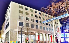 Low Budget Downtown Hostel Rooms & Apartments Gkp 2